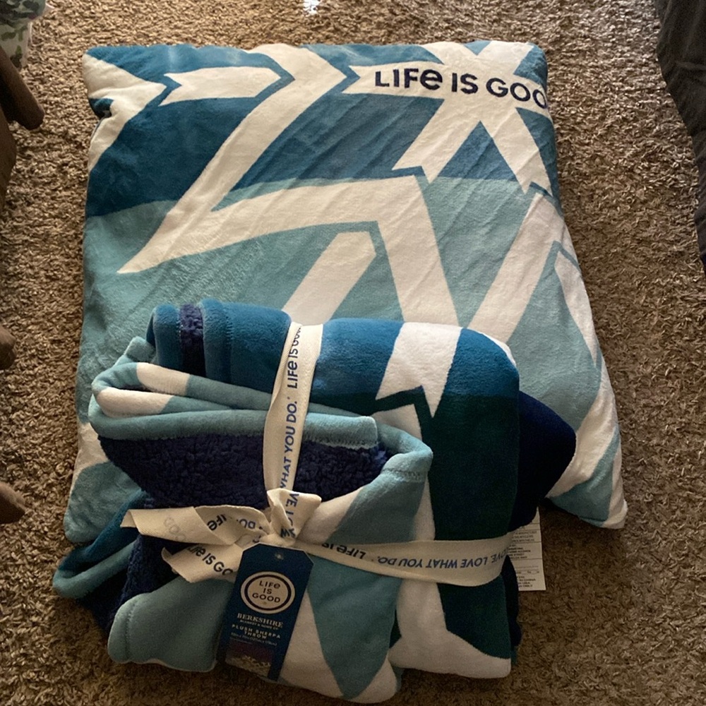 Life Is Good Throw and Pillow Set